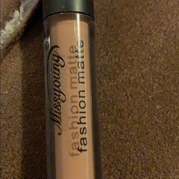 Missyoung lipstick - Picture 2 of 3